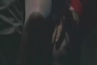 एक गुलाबी थरथानेवाला के हिंदी सेक्सी मूवी नई साथ सोफे पर कमबख्त ।