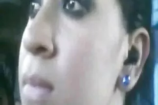 एक आदमी पूरी भावना एक मुंडा खोपड़ी के साथ फुल एचडी सेक्सी फिल्म फुल एचडी एक औरत चूमा ।