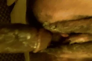 आदमी एक मालिश करनेवाली एक हवाई गद्दे पर चूमा कैटरीना की सेक्सी मूवी